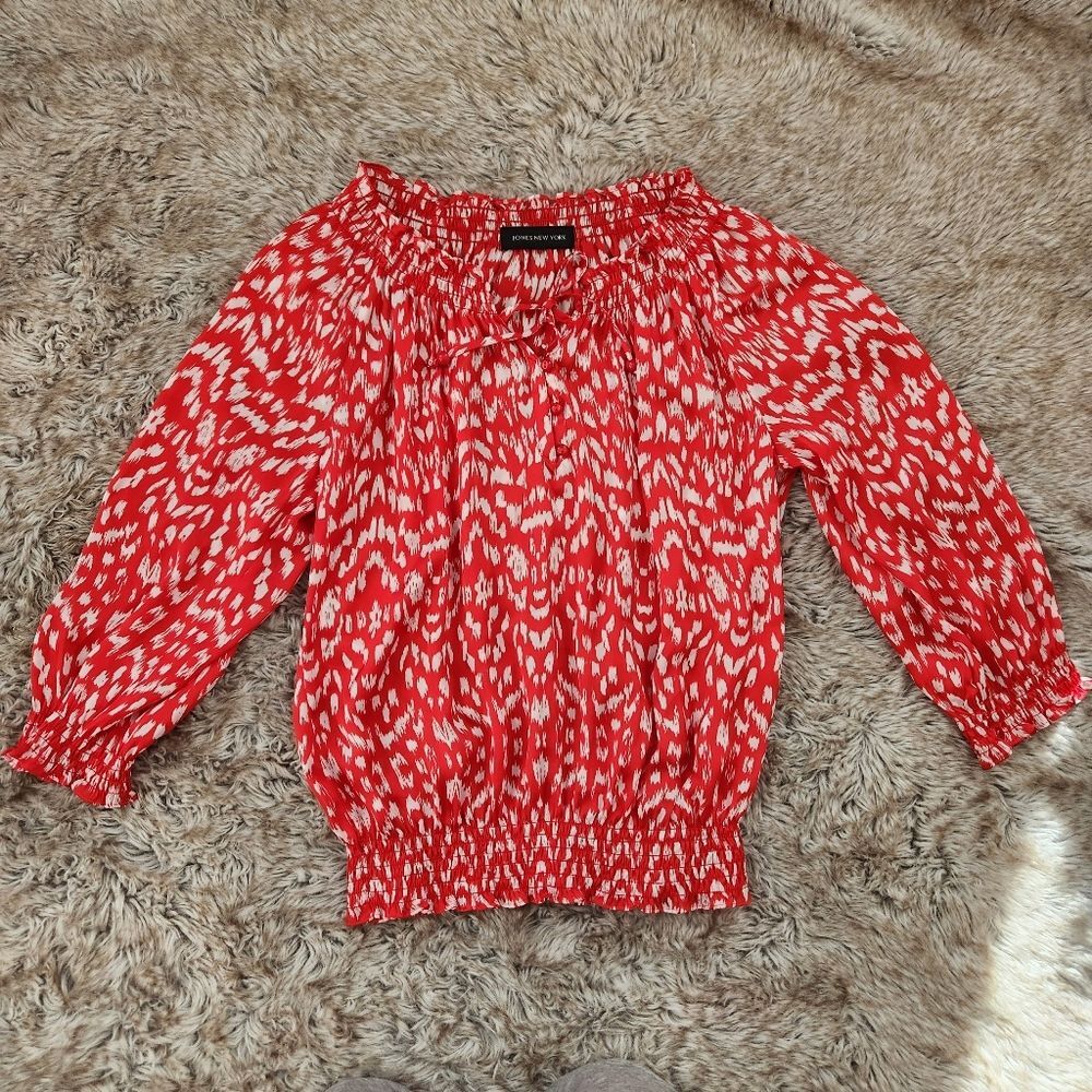 Jones‎ New York Smocked Hem Blouse Red and White Print